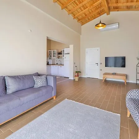 Balayi Ve Cekirdek Aileler Icin Bir Villa