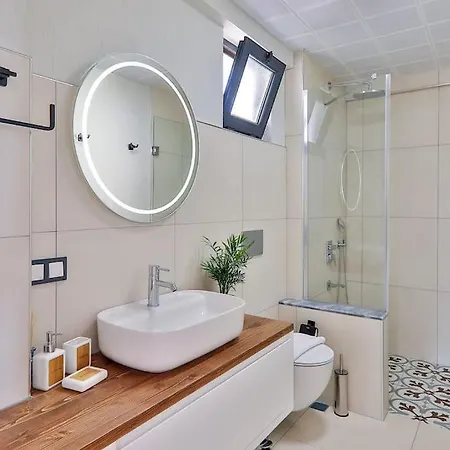 Villa Balayi Ve Cekirdek Aileler Icin Bir Kaş